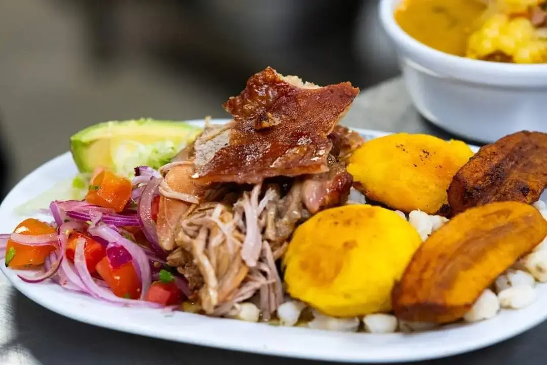 Imagen de Hornado con tortillas